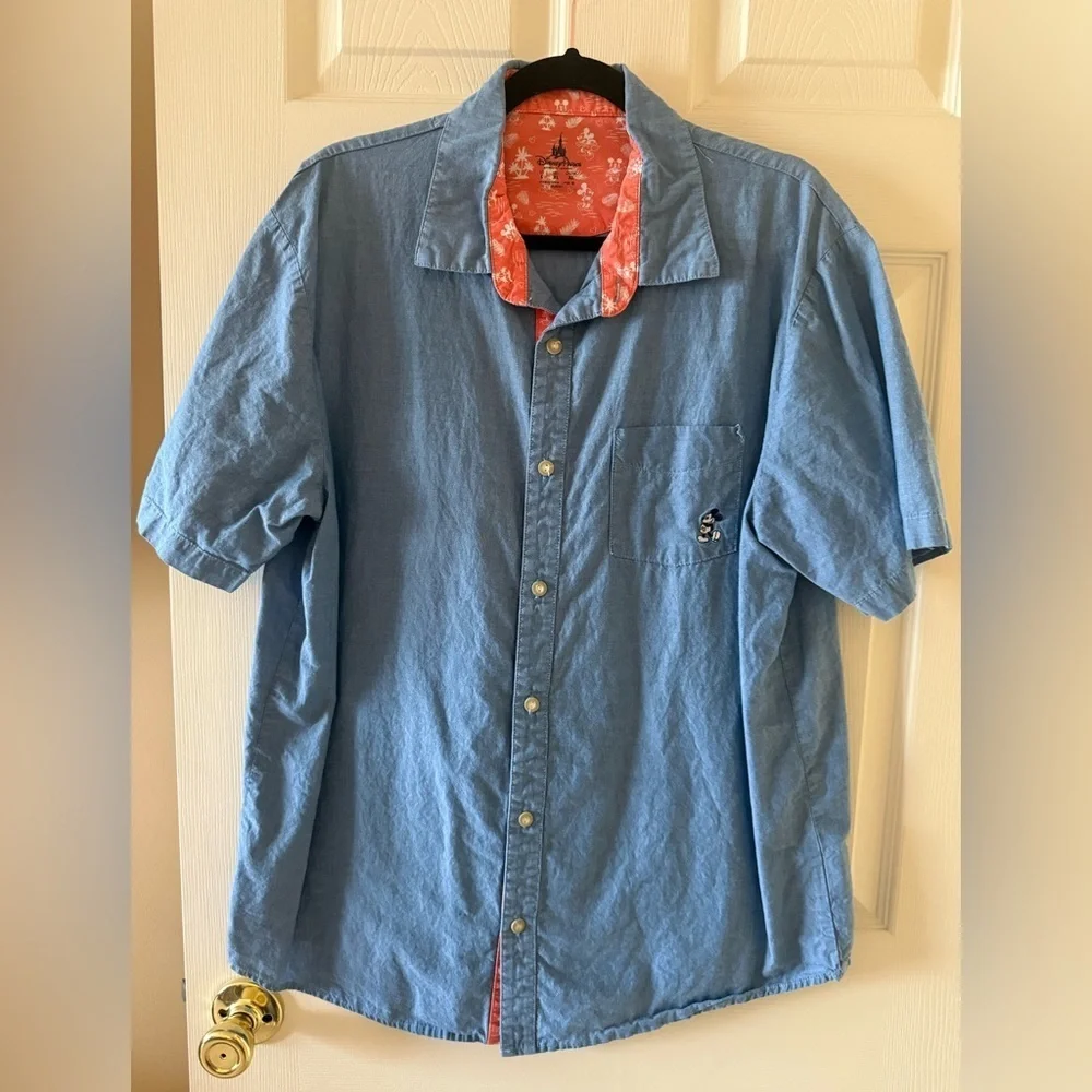 Disney Mickey embroidered button down • Men’s large
